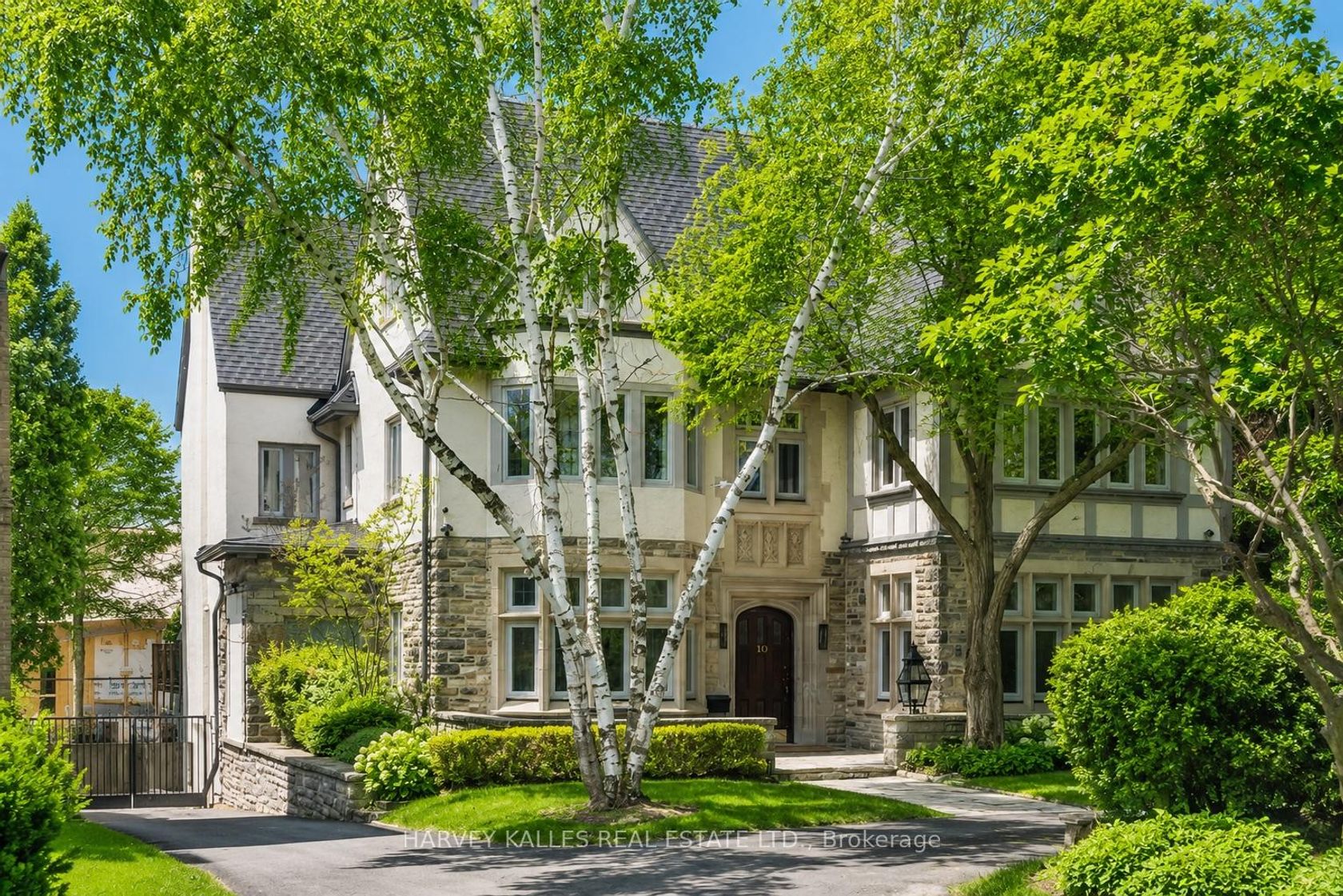 90 Old Forest Hill Road, Forest Hill South, Toronto photo number 2