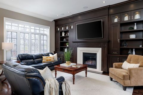 Photo 12 at 68 Annsleywood Court, Kleinburg, Vaughan