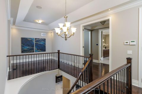 Photo 16 at 68 Annsleywood Court, Kleinburg, Vaughan
