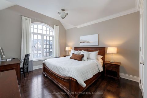 Photo 26 at 68 Annsleywood Court, Kleinburg, Vaughan