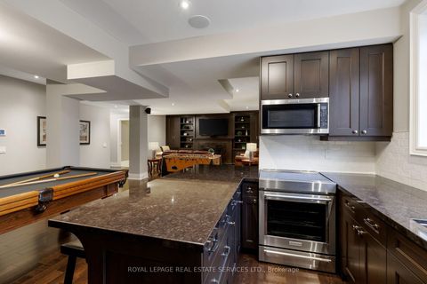 Photo 32 at 68 Annsleywood Court, Kleinburg, Vaughan