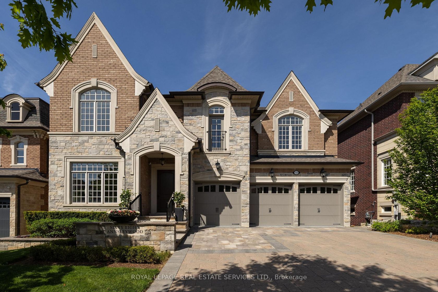68 Annsleywood Court, Kleinburg, Vaughan photo number 2