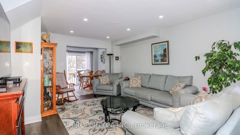 Photo 3 at 3 Coleman Drive, Edgehill Drive, Barrie