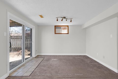 Photo 8 at 24 Geddes Crescent, Northwest, Barrie