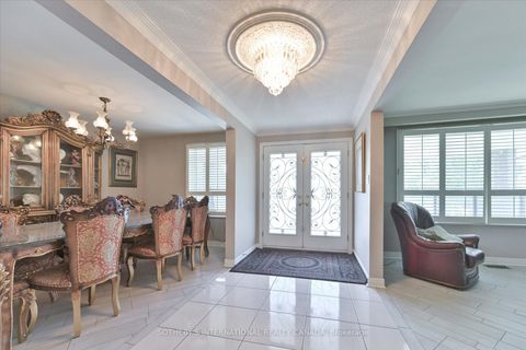 Photo 3 at 502 Queens Drive, Rustic, Toronto