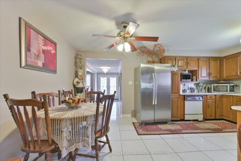 Photo 11 at 502 Queens Drive, Rustic, Toronto