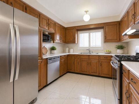 Photo 12 at 502 Queens Drive, Rustic, Toronto