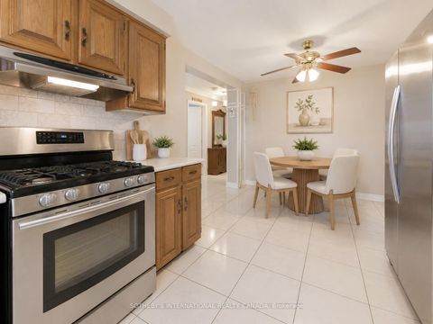 Photo 14 at 502 Queens Drive, Rustic, Toronto