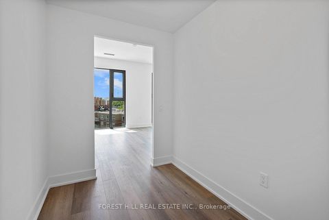 Photo 13 at 906 - 250 Lawrence Avenue W, Lawrence Park North, Toronto