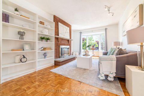 Photo 3 at 470 Brownridge Drive, Brownridge, Vaughan