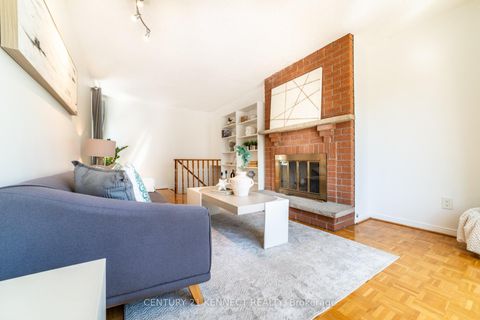 Photo 6 at 470 Brownridge Drive, Brownridge, Vaughan