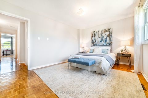 Photo 8 at 470 Brownridge Drive, Brownridge, Vaughan
