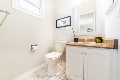 Photo 10 at 470 Brownridge Drive, Brownridge, Vaughan