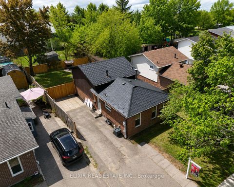 Photo 2 at 45 AUSTEN Lane, Letitia Heights, Barrie