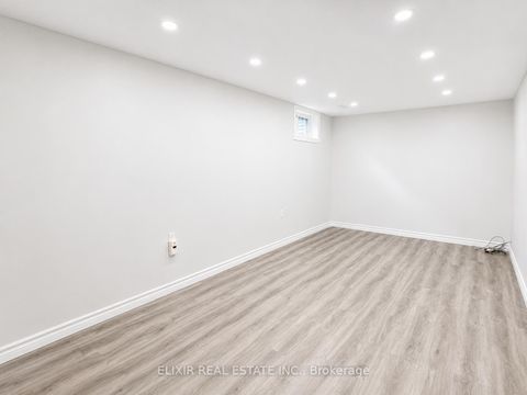 Photo 24 at 45 AUSTEN Lane, Letitia Heights, Barrie