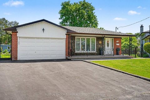 Photo 1 at 11 Kinnie Court, Black Creek, Toronto