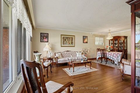 Photo 3 at 11 Kinnie Court, Black Creek, Toronto