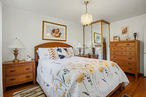 Photo 11 at 11 Kinnie Court, Black Creek, Toronto