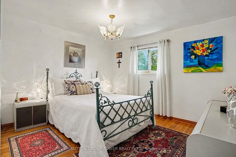 Photo 12 at 11 Kinnie Court, Black Creek, Toronto
