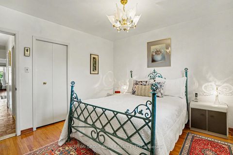 Photo 13 at 11 Kinnie Court, Black Creek, Toronto