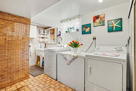 Photo 16 at 11 Kinnie Court, Black Creek, Toronto
