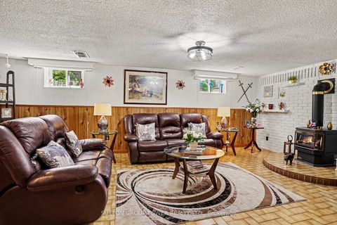 Photo 17 at 11 Kinnie Court, Black Creek, Toronto