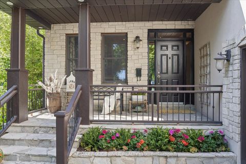 Photo 2 at 30 Springbank Avenue, Cliffside, Toronto