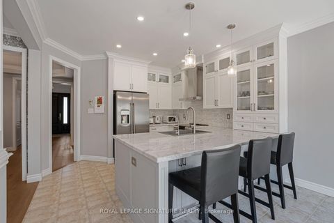 Photo 14 at 35 Mahogany Forest Drive, Patterson, Vaughan