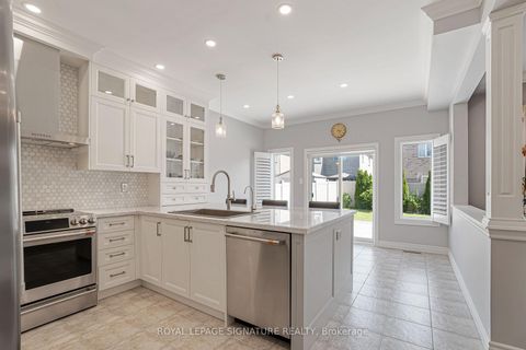 Photo 15 at 35 Mahogany Forest Drive, Patterson, Vaughan