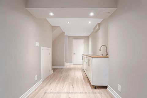 Photo 20 at 35 Mahogany Forest Drive, Patterson, Vaughan