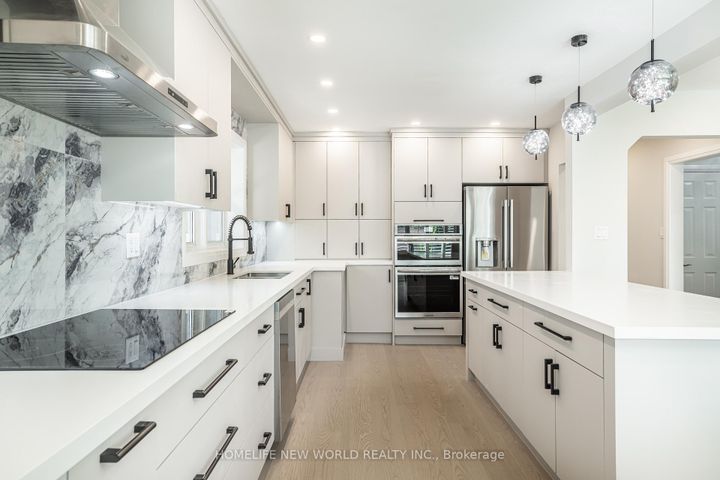 Photo 7 at 192 Combe Avenue, Bathurst Manor, Toronto