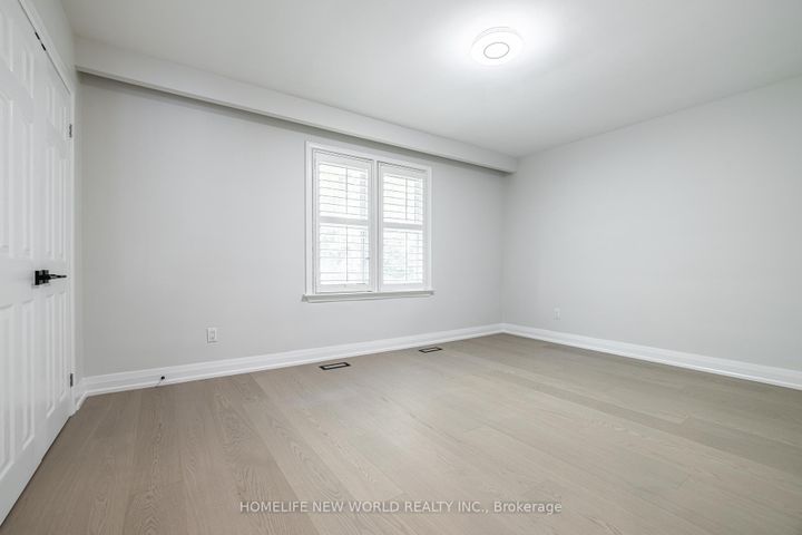 Photo 11 at 192 Combe Avenue, Bathurst Manor, Toronto