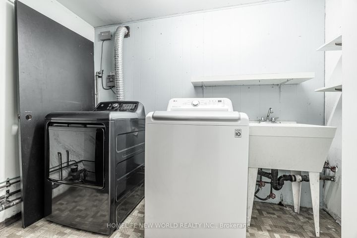 Photo 20 at 192 Combe Avenue, Bathurst Manor, Toronto