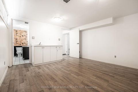 Photo 19 at 192 Combe Avenue, Bathurst Manor, Toronto