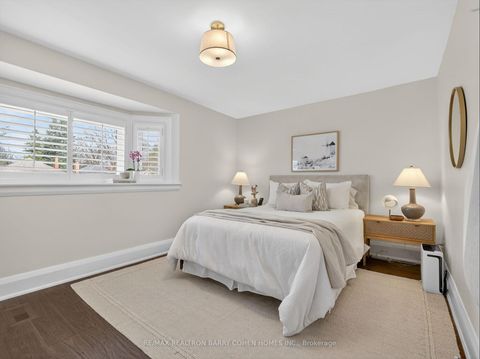 Photo 11 at 253 Briar Hill Avenue, Eglinton, Toronto