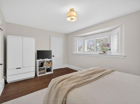 Photo 12 at 253 Briar Hill Avenue, Eglinton, Toronto