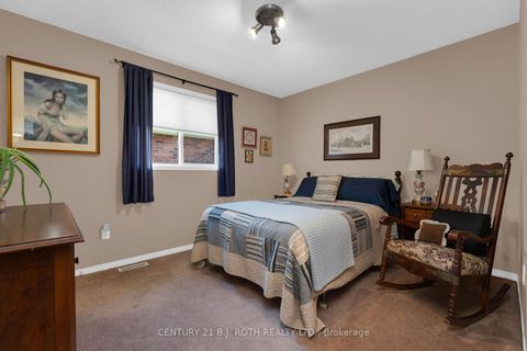 Photo 18 at 303 Coxmill Road, Bayshore, Barrie