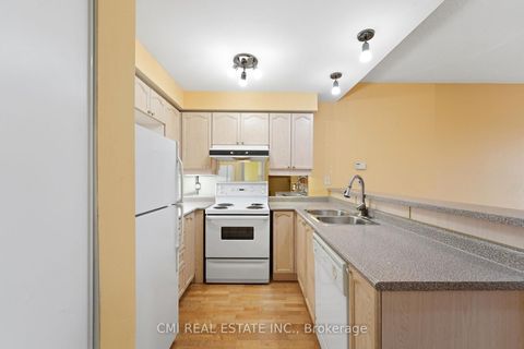 Photo 10 at 164 - 760 Lawrence Avenue W, Glen Park, Toronto