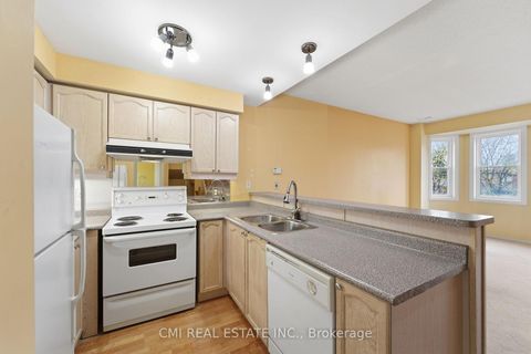 Photo 11 at 164 - 760 Lawrence Avenue W, Glen Park, Toronto