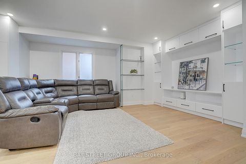 Photo 10 at 8 Mooreland Court, Markham Village, Markham