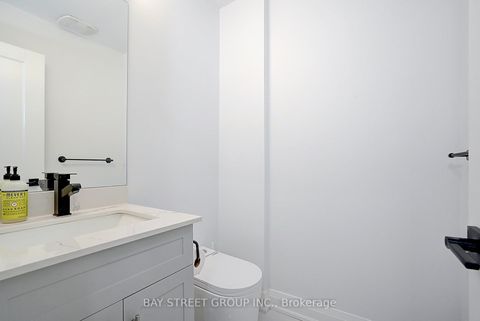 Photo 20 at 8 Mooreland Court, Markham Village, Markham