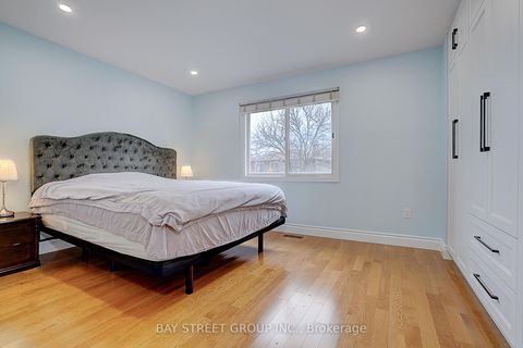 Photo 30 at 8 Mooreland Court, Markham Village, Markham