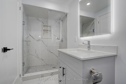 Photo 38 at 8 Mooreland Court, Markham Village, Markham