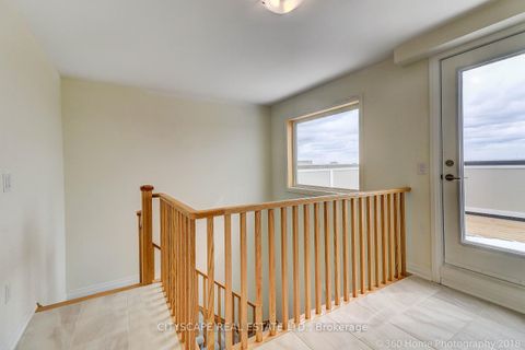 Photo 14 at 4 - 142 William Duncan Road, CFB, Toronto
