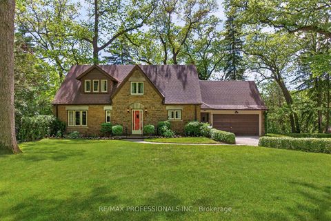 Photo 1 at 14 North Drive, Humber Valley, Toronto