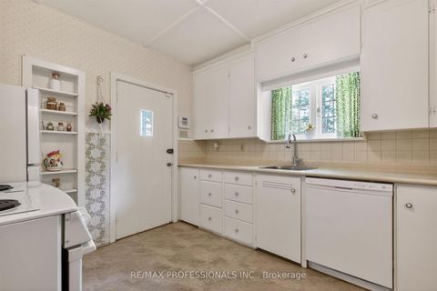 Photo 13 at 14 North Drive, Humber Valley, Toronto