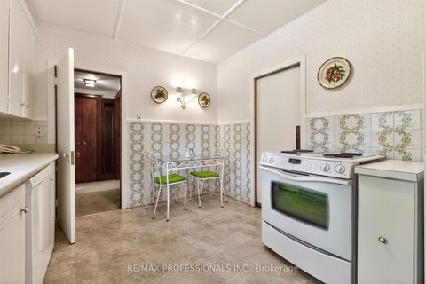 Photo 15 at 14 North Drive, Humber Valley, Toronto