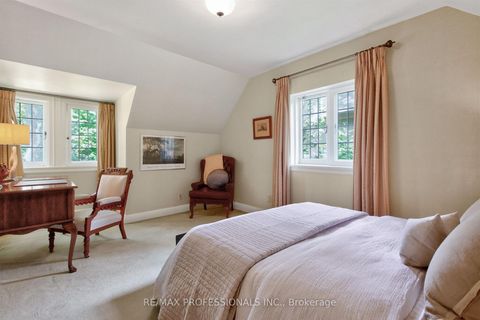 Photo 21 at 14 North Drive, Humber Valley, Toronto