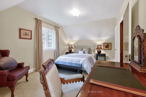 Photo 22 at 14 North Drive, Humber Valley, Toronto