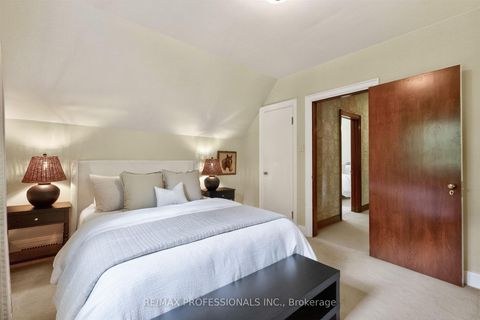 Photo 23 at 14 North Drive, Humber Valley, Toronto